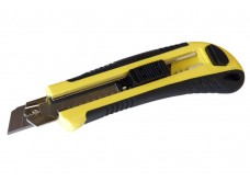 Нож со сменным лезвием 18 мм, пластиковый корпус